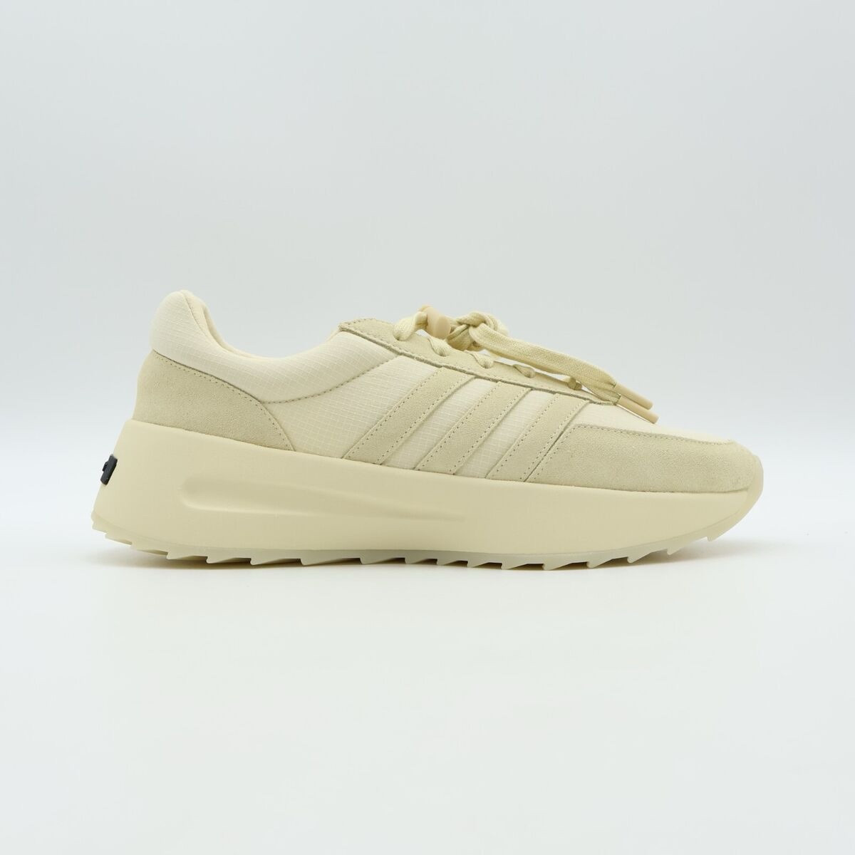 Sz 9.5- Adidas Unisex Fear of God x Athletics Los Angeles