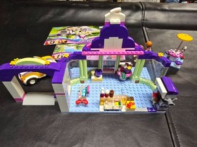 LEGO Friends: Heartlake Frozen Yogurt Shop (41320) - 100% Complete w/Manual