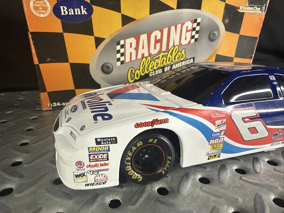 Banco diecast Mark Martin 1-24 - Edición limitada 1/2.500 Foto 4 de 4