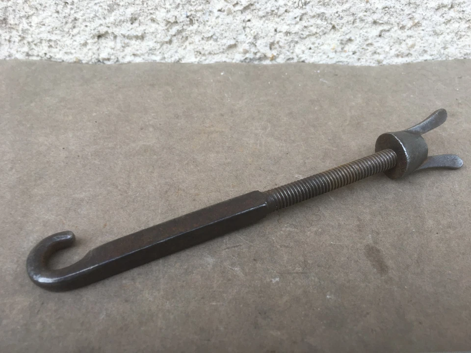 Ancien mini crochet / Fer forgé / Avec butée / A visser / Support /Quincaillerie - Photo 2/4