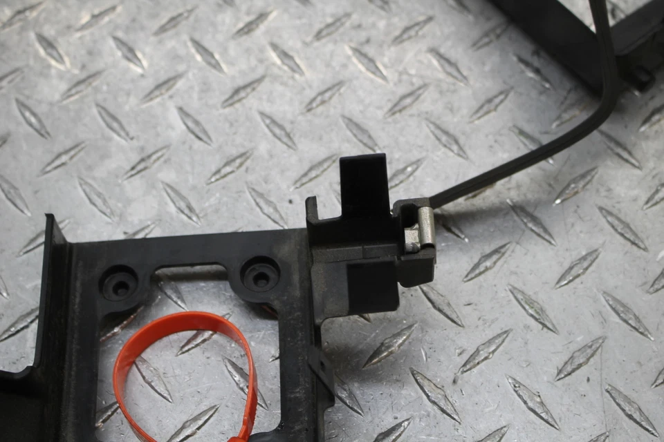 2008 KAWASAKI CONCOURS 14 ZG1400A ABS BATTERY BOX HOLDER - Image 2 of 4