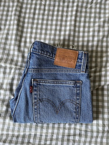 levis wedgie straight 26