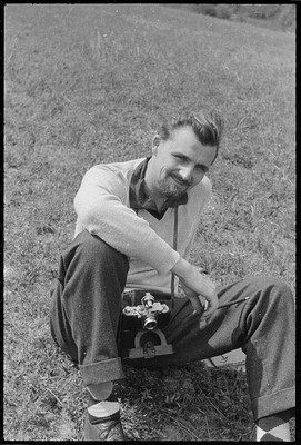 Photo:Balthazar Korab, seated with camera