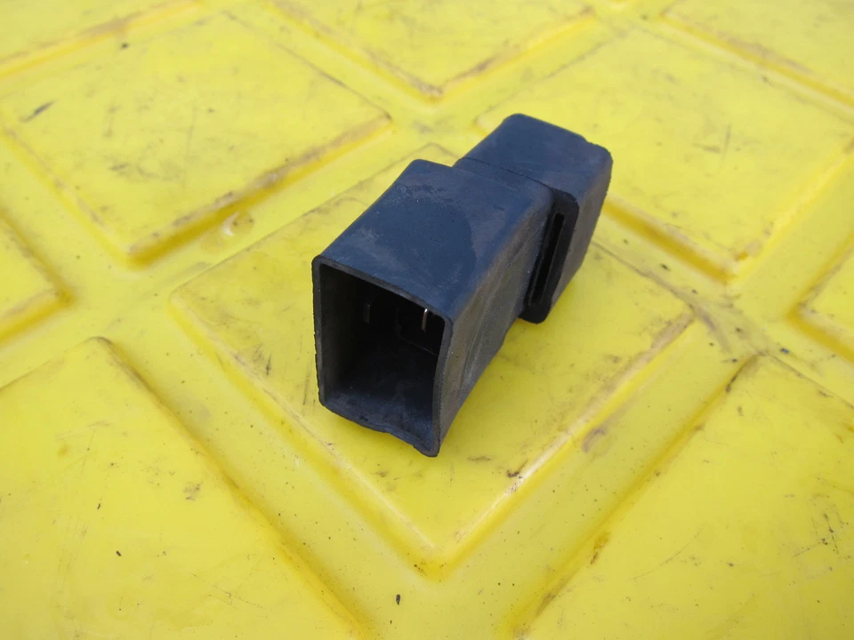 Honda Interceptor 800 VFR 800 F 1999 relé OEM  Foto 2 de 4