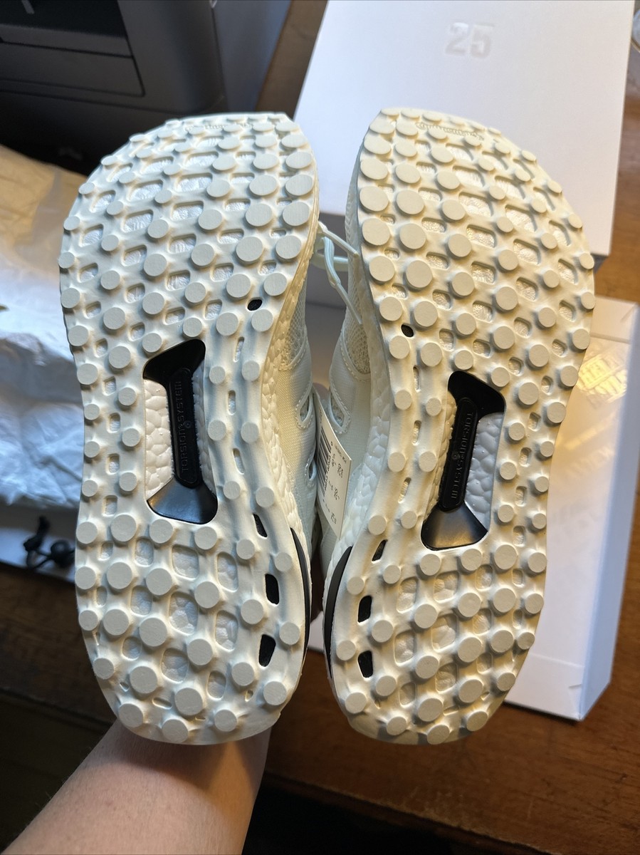 adidas gazelle silver green womens adidas x JAMES BOND 007 - ULTRA BOOST S.RDY