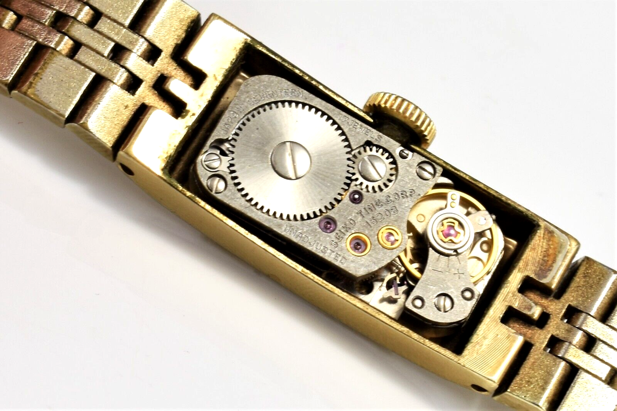1968 SEIKO Gold Plated Rectangular Golden Dial 17 J Women Watch