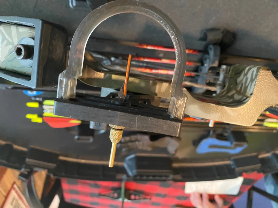 youth compound bow used PSE Spider 27 draw , right handed. Lightly used - Image 3 of 4