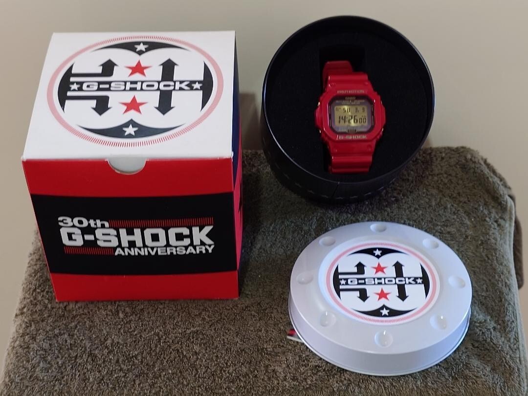 G-SHOCK 30周年記念限定モデル レッド GW-M5630A-4JR G-SHOCK 30周年記念限定モデル レッド GW-M5630A-4JR