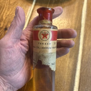 Vintage Texaco Salesman Sample Oil & Bottle 6 1/2” Tall