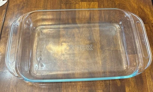 Vintage PYREX 2232 Clear Glass 7 x 11 x 1.5 Casserole Dish 2 Qt Baking USA