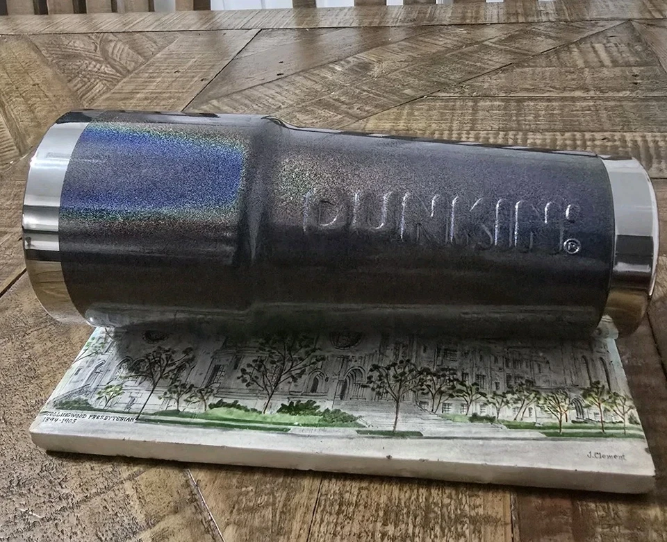 Rare Dunkin Americana Tumbler 32oz - Image 2 of 4