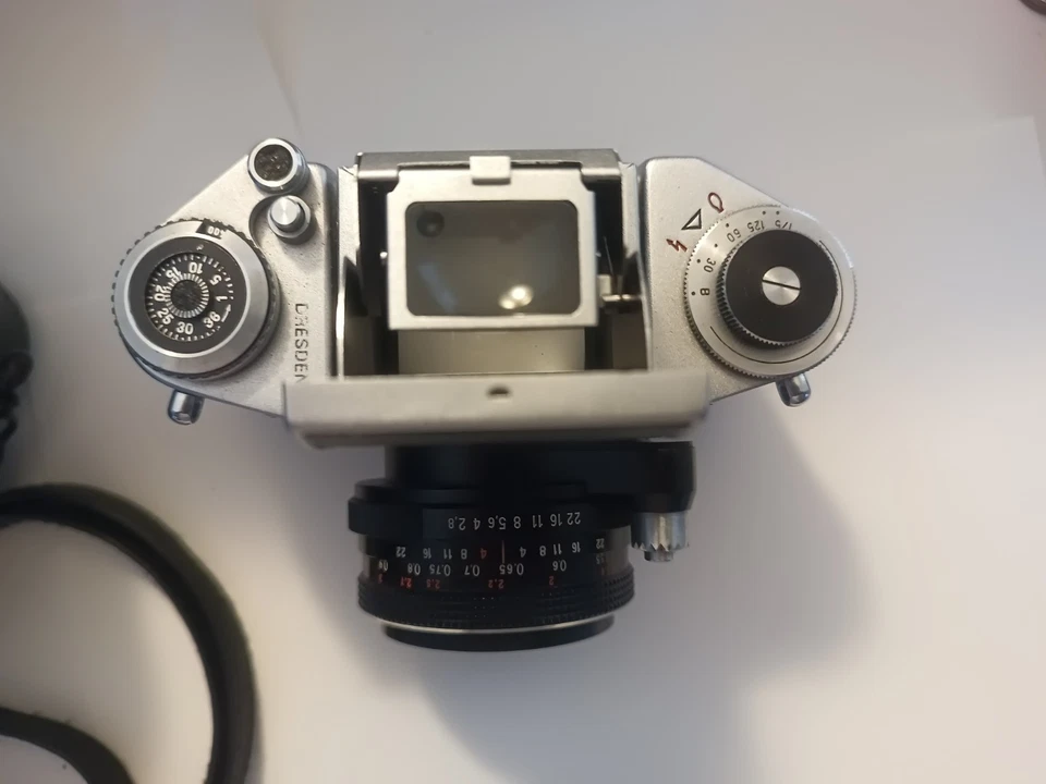 EXA 1A - GDR  - 35mm SLR w/ 50mm f/2.8 Zeiss Jena Tessar, Tripod, Flash bracket - Bild 4 von 4