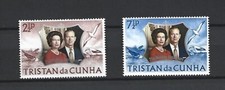 TRISTAN DE CUHNA   1972   SILVER  WEDDING  25th    SET  OF  2   UMM