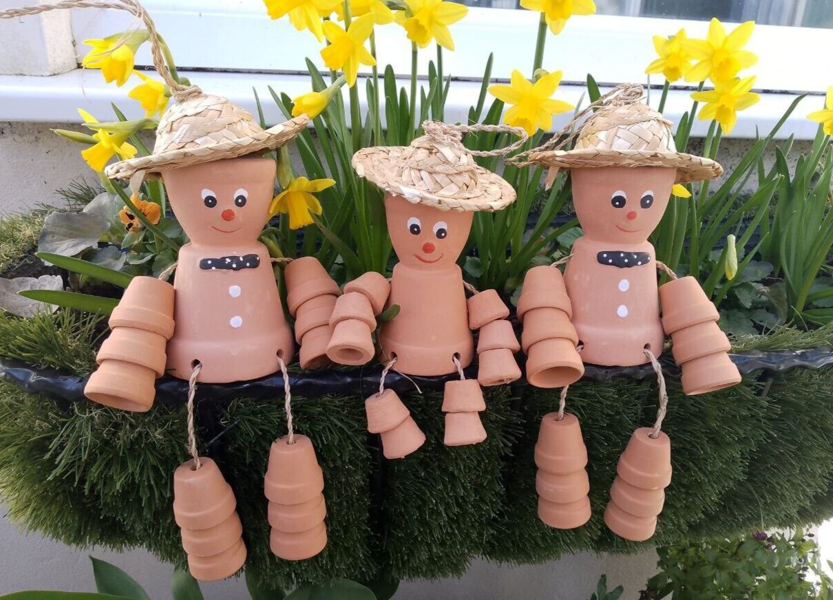Family Terracotta Flower Pot Man Men Sitting Hanging Garden Ornament Bill  Ben s