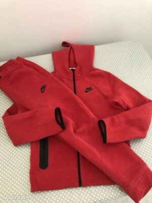 Nike tech Rouge enfant taille M - Photo 1/2