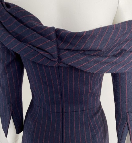 Oscar De La Renta Early 2000s Navy Red Pinstripe Wool Asymmetrical Pencil Dress - Picture 8 of 15