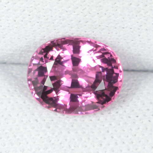 2.26 ct SPECTACULAR SOFT PINK COLOR 100% NATURAL SPINEL - OVAL See Vdo 8510 - A