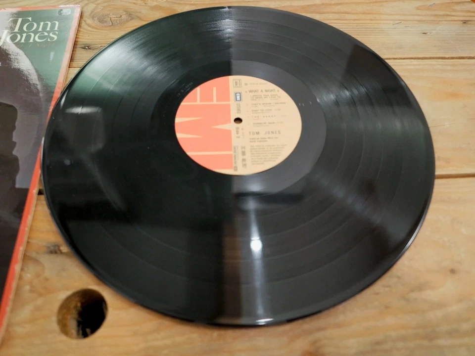 TOM JONES WHAT A NIGHT LP 33T VINYLE EX COVER EX ORIGINAL 1978 - Photo 4/4