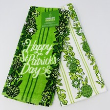 Celebrate Together Set Of 2 Kitchen Hand Towels St Patrick  s Day Green White NEW