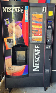 Nescafé Frothé Cappuccino Commercial Beverage Machine, Credit Card Reader