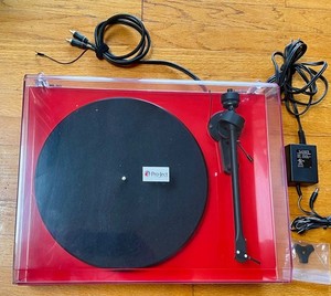 Pro-Ject Audio Systems Red Debut III Hi-Fi Turntable w/ Ortofon OM 5E Cartridge