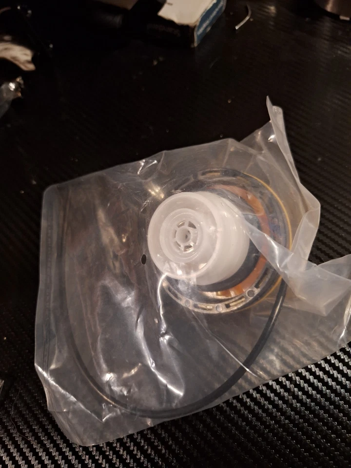 Tapa de gas combustible E85 Foto 2 de 2