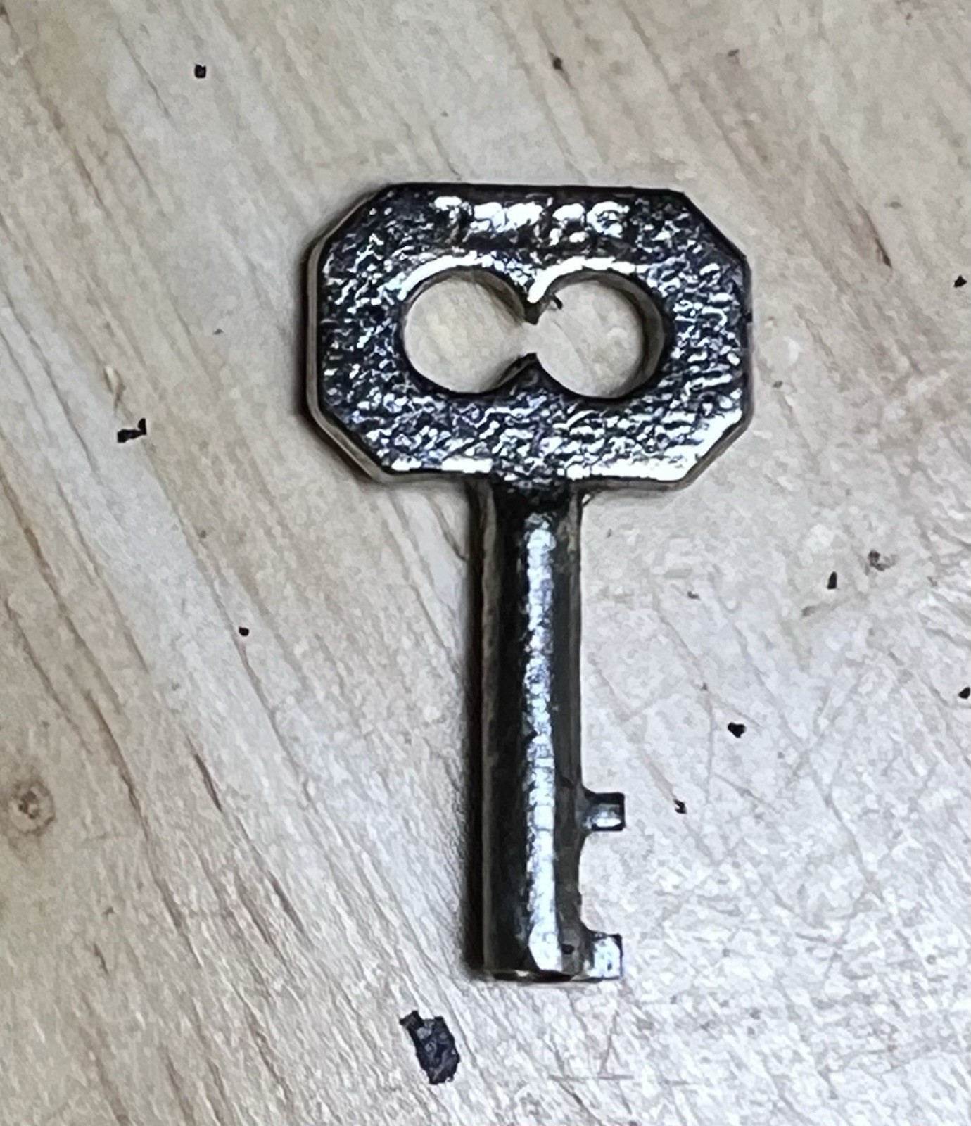 Antique Tower Beans Pattern Handcuffs with Key