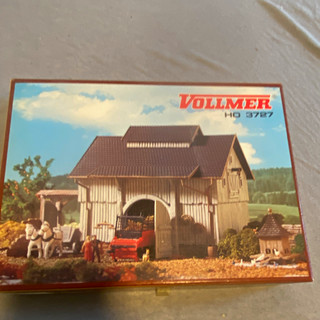 Vollmer Gebäude Bausatz H0 1:87 Scheune mit Tenne und Gebälk Nr. 3727