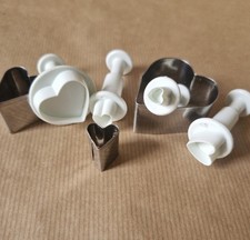 Valentine Heart Shaped Cookie Biscuit Cutters Icing Plungers Small x7 Baking