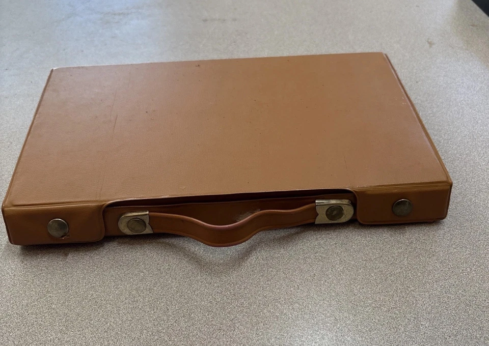 Rummy King Vintage Tile Game 103 Tiles + 4 Racks Original Case Board Game - Image 4 of 4