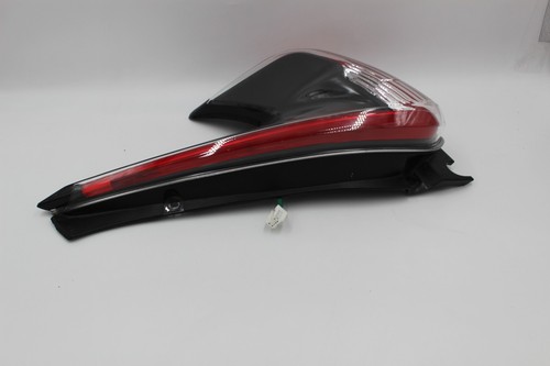 2014 - 2018 NISSAN JUKE USED OEM PASSENGER SIDE RIGHT REAR TAIL LIGHT - Picture 5 of 7