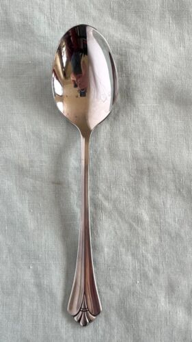 Oneida Community ROYAL FLUTE Stainless Soup Spoon (one only) EUC - 第 1/2 張圖片