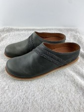 CHACO HARPER Clogs Women  s 10 Leather Slide Mules Grey Green CASTLEROCK Like Nw