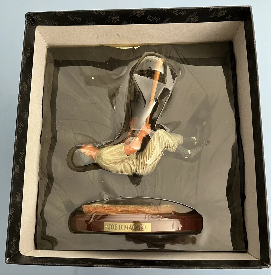 Estatua de Joe DiMaggio Yankees cubierta superior comienzos históricos con caja y embalaje Foto 3 de 4