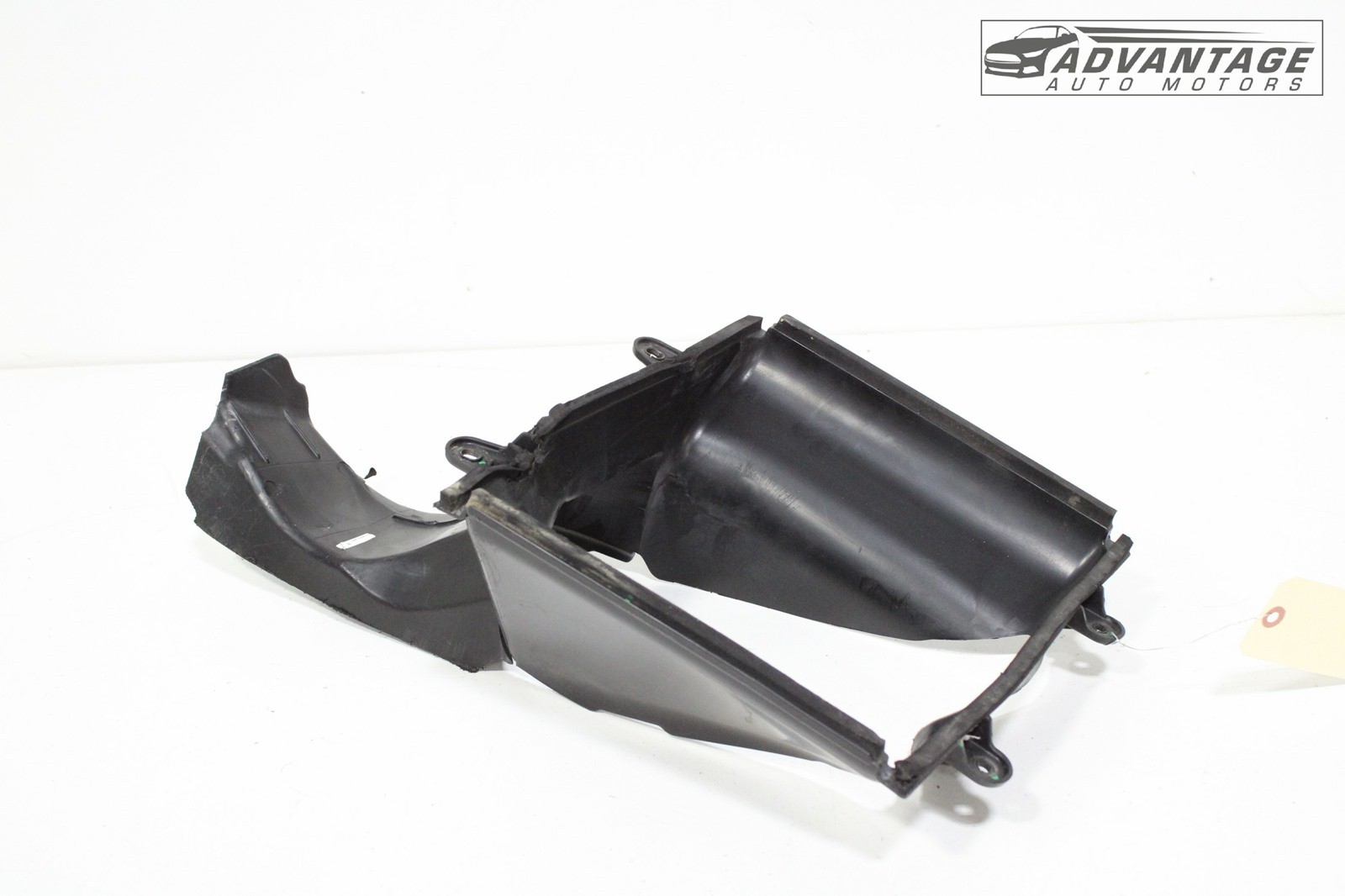 2014-2019 MASERATI GHIBLI FRONT RIGHT SIDE INTERCOOLER AIR DUCT SHROUD OEM