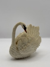 Leonardo Collection Swan Figurine Cream White Bird Ornament 1998