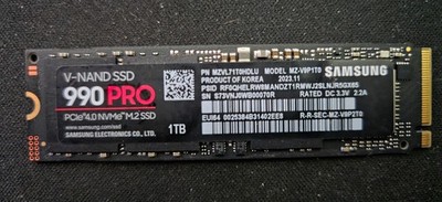 Samsung 990 PRO 1TB M.2 NVMe Internal SSD - Black (MZ-V9P1T0B/AM)