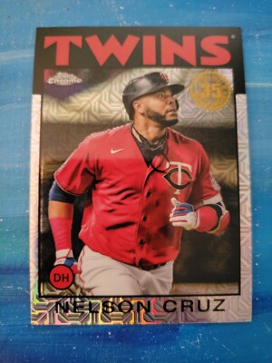 2021 Topps Chrome Silver Pack Mojo Refractor (Nelson Cruz #86C-30) Twins