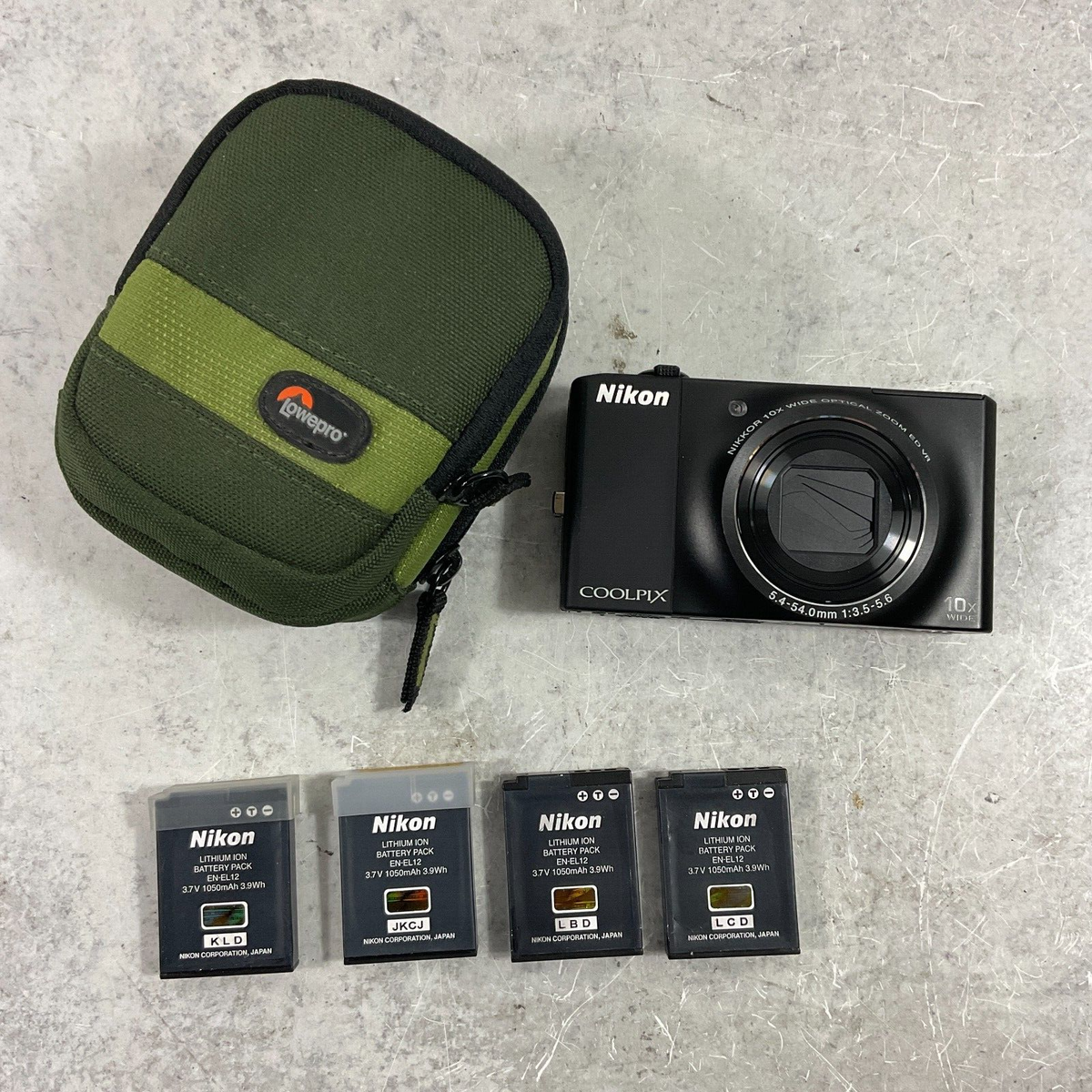 Nikon Coolpix S8000 Digital Camera w/ Case Batteries Power