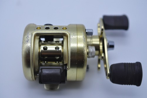 Carrete de baitcasting mango derecho Shimano Calcutta 50XT muy bueno - Imagen 6 de 11