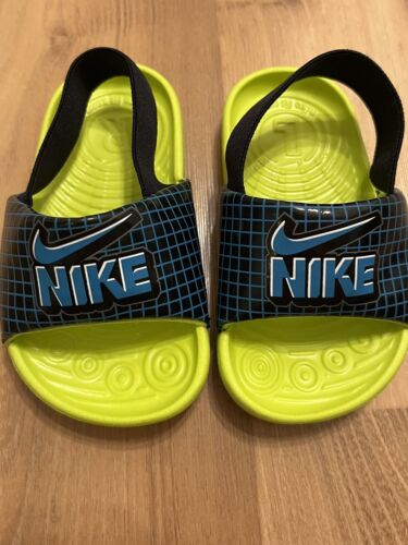 NIKE BOYS GIRLS SLIDES WITH STRAPS 5C