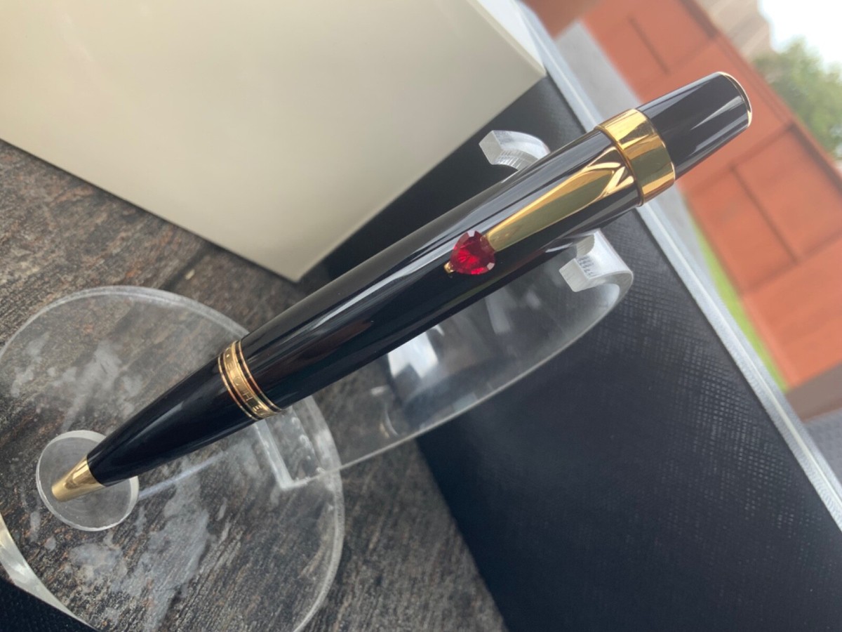 MONTBLANC　ハートボエム Montblanc Boheme Je T'aime Heart-Shaped Ruby Gemstone