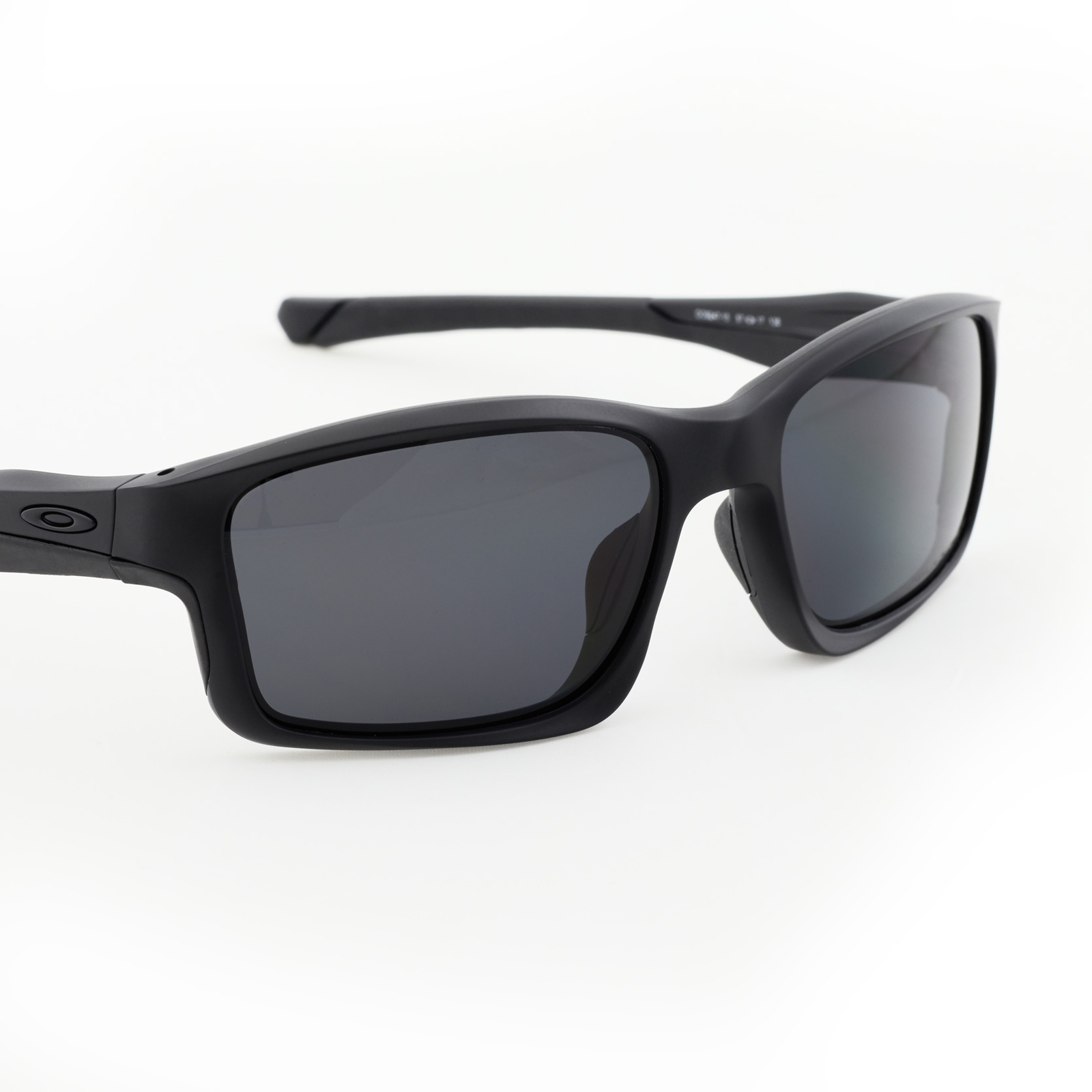 Oakley Chainlink Sunglasses OO924715 Matte Black Grey Polarized Lens