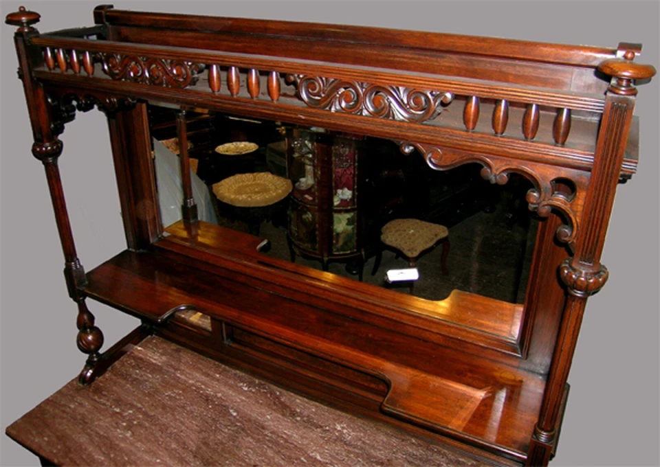 ANTIGUO SERVIDOR DE RENACIMIENTO GÓTICO AMERICANO Foto 2 de 4