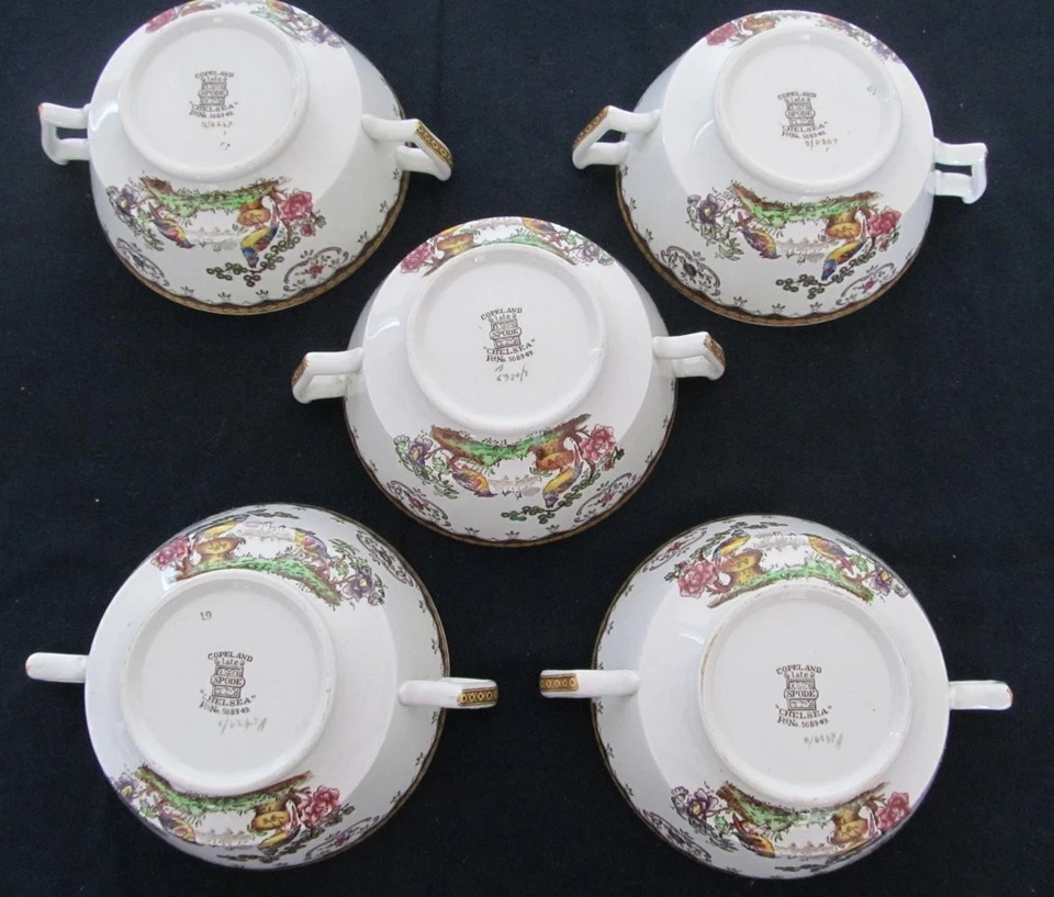 Five Vintage Copeland Spode CHELSEA Pattern Two Handled Soup Bowls - Image 3 of 4