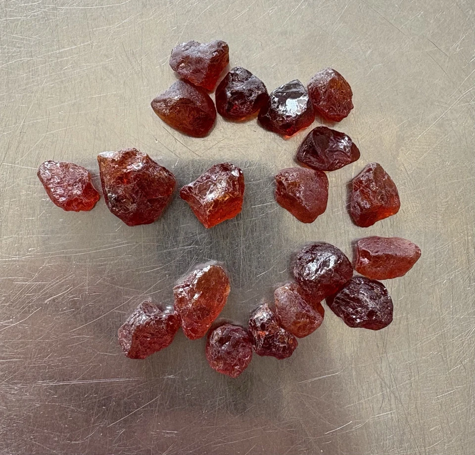Nice Lot 164 cts Natural Red Colour Spessartine Rough From Nigeria  - Image 2 of 4