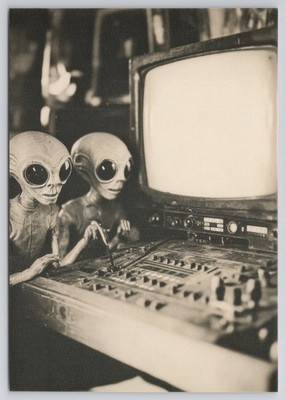 Alien Sci-Fi Postcard Retro TV & Control Panel Scene New 2025 PC UNP 4x6