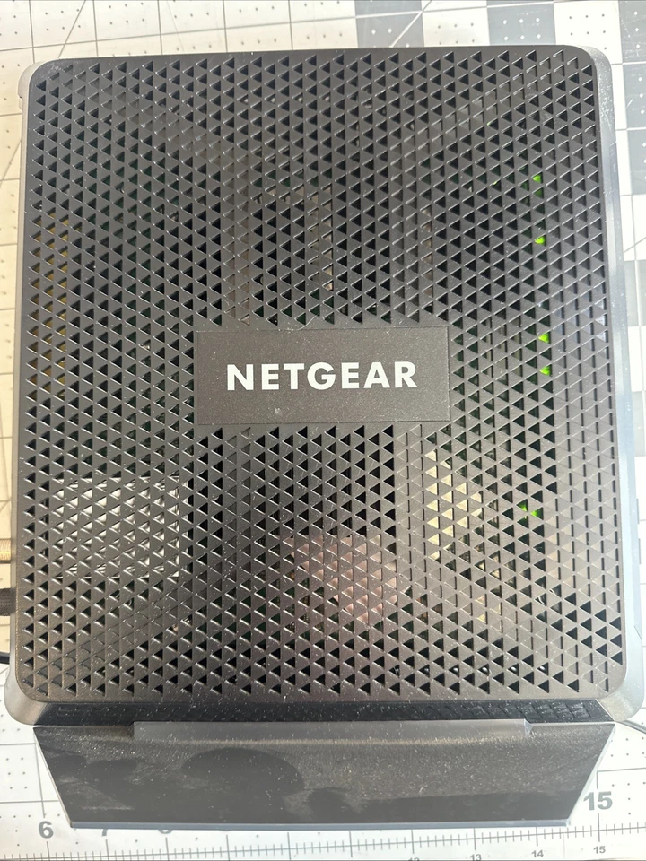 NETGEAR C7000v2 AC1900 WiFi Cable Modem Router with Power Cord - Image 2 of 4
