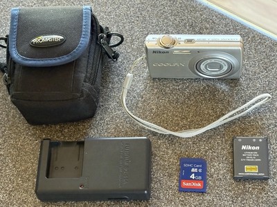 NIKON COOLPIX S203 COMPACT DIGITAL WORKING CAMERA BUNDLE 3X ZOOM