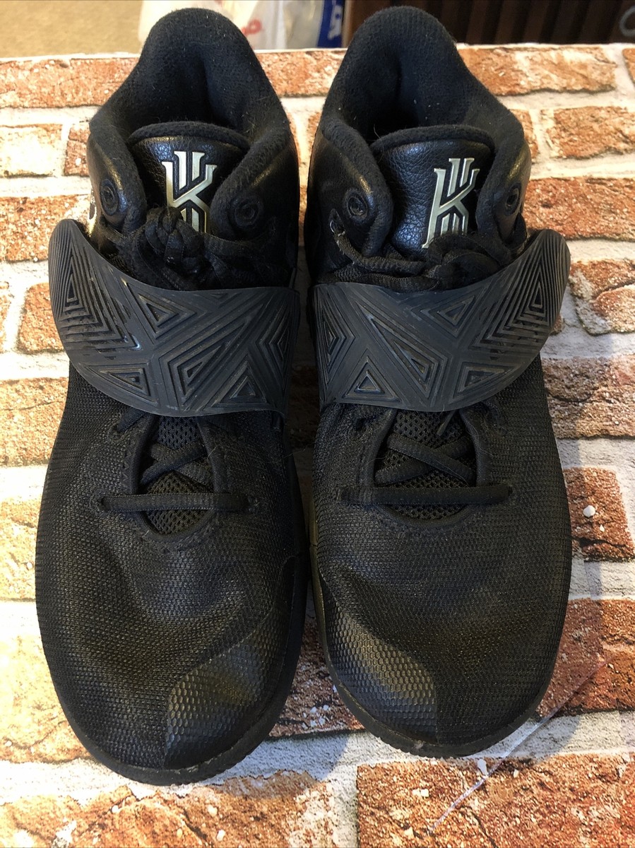 Size 9.5 - Nike Kyrie Flytrap 3 Black Metallic Gold for sale